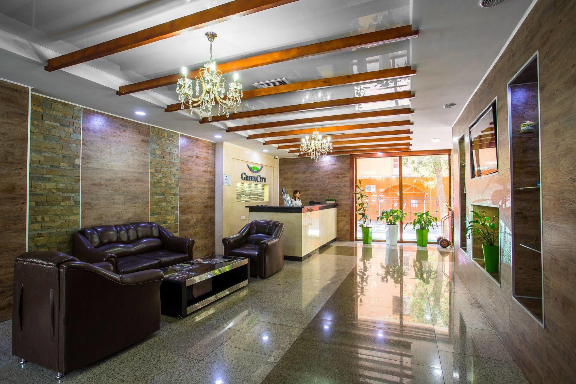 Green City Hotel Bishkek Exterior foto