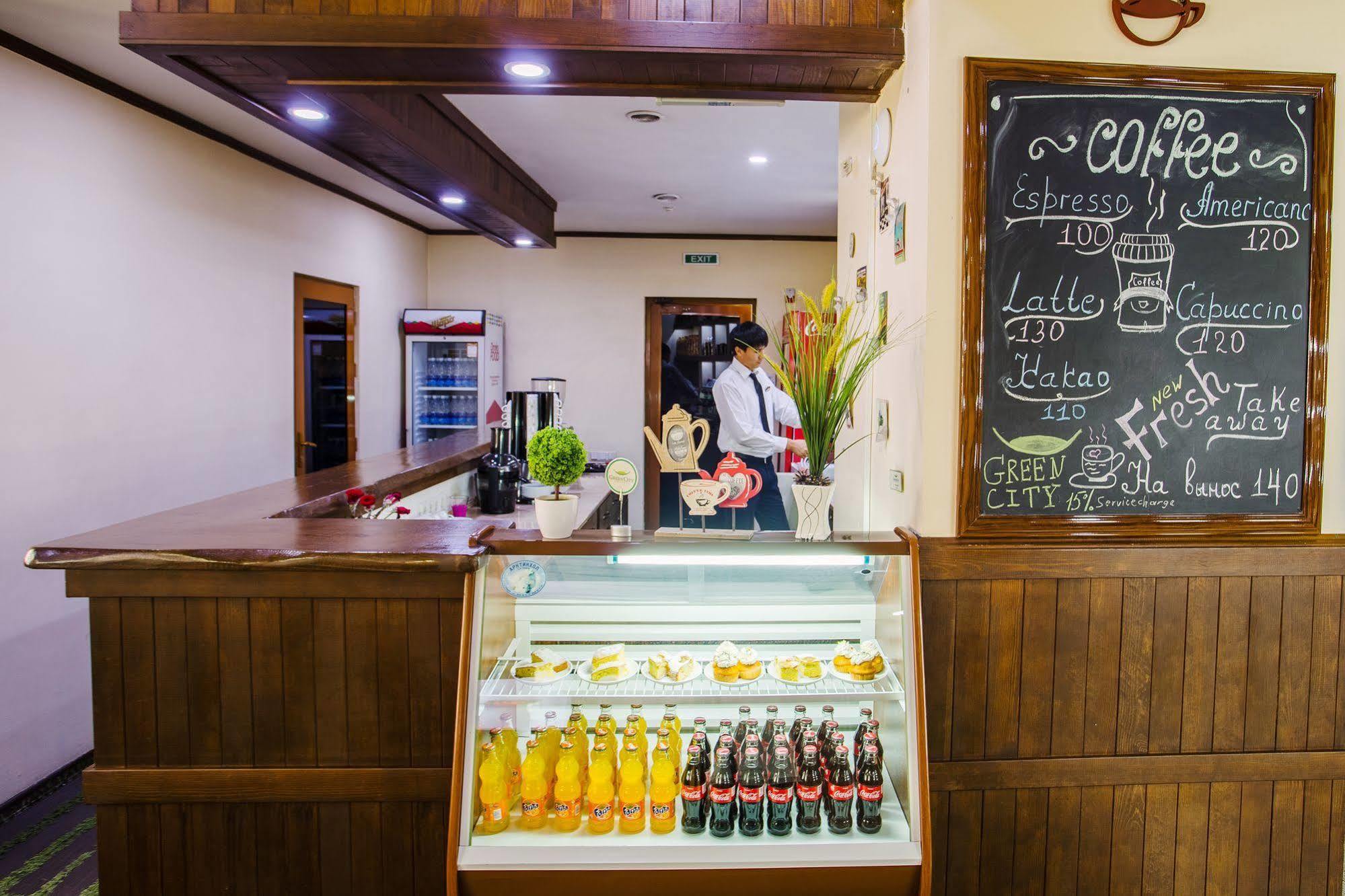Green City Hotel Bishkek Exterior foto